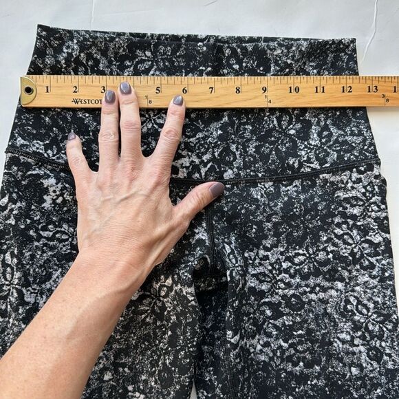 Lululemon Women’s 6 Wunder Under Crop *Scallop 23" Achromatize Ice Grey Black - Picture 14 of 16